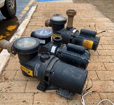 Retiramos sua bomba de piscina para manutenção atendimento em residência, condomínio, chácaras.